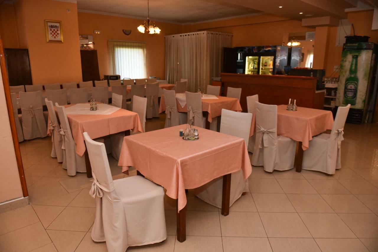 Bed and Breakfast Bistro Kristina Perusic Zewnętrze zdjęcie